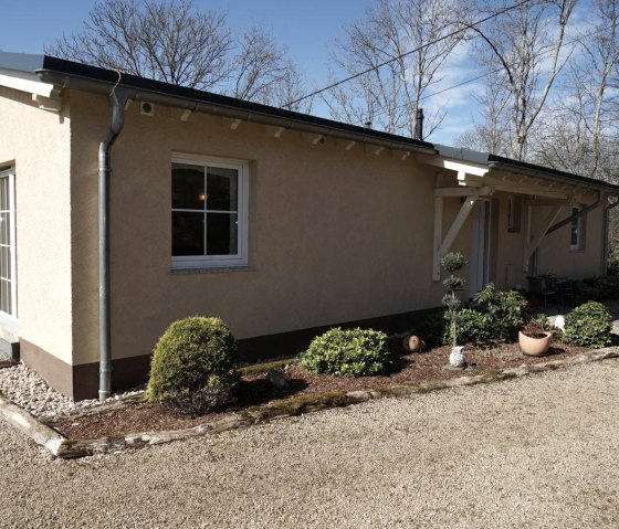 Waldbungalow Eingang, © Gerta Zwicker Waldbungalow Eingang, © Gerta Zwicker