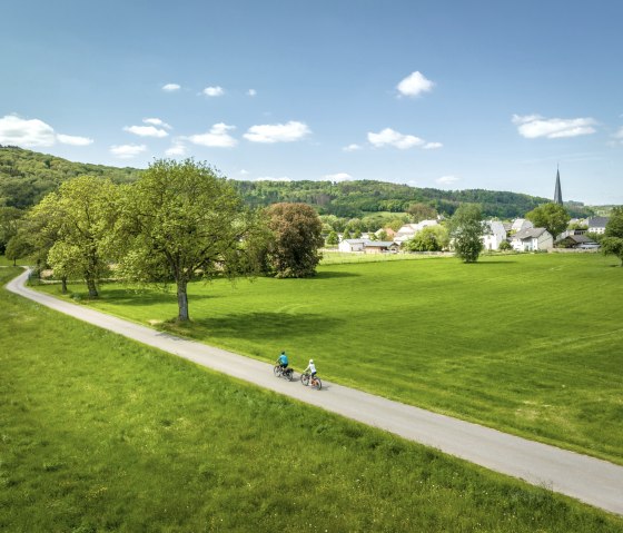 Cyclists on the Nims cycle path, © Eifel Tourismus GmbH Cyclists on the Nims cycle path, © Eifel Tourismus GmbH