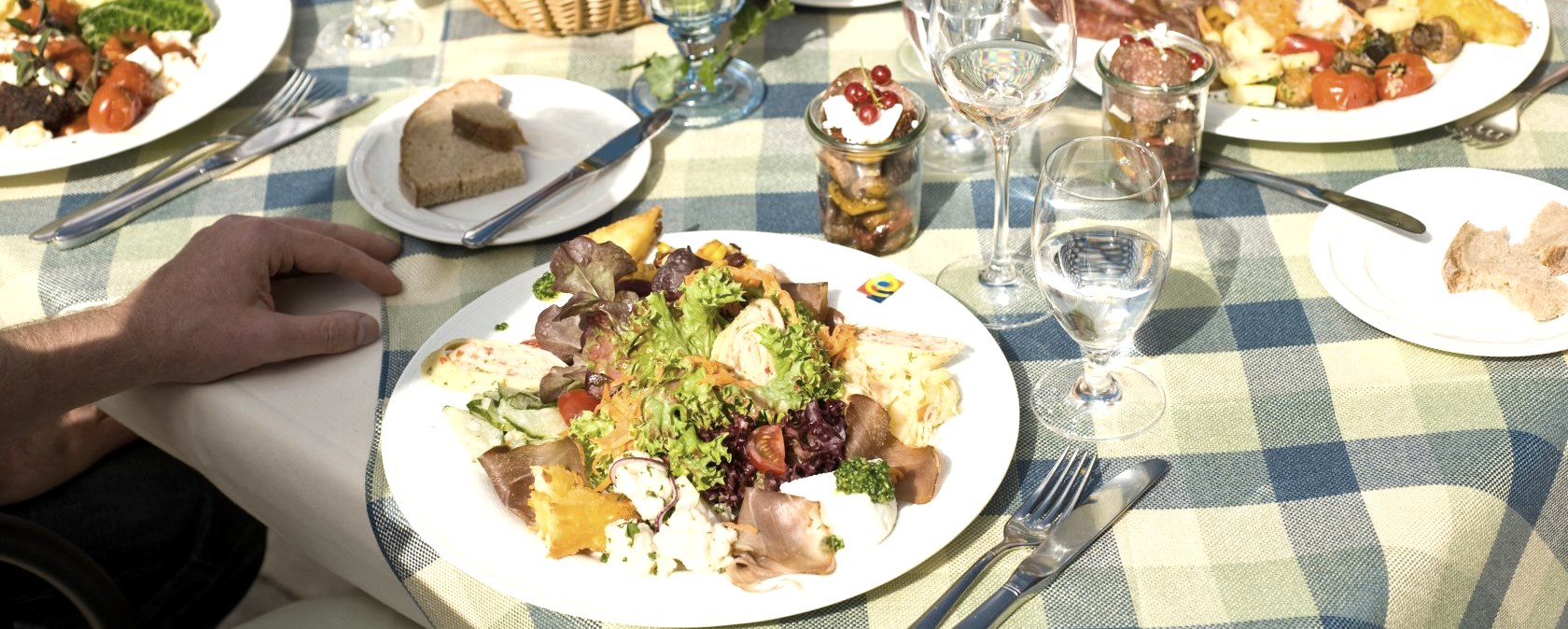 Eifeler Gerichte genießen, © Eifel Tourismus GmbH, D. Ketz Eifeler Gerichte genießen, © Eifel Tourismus GmbH, D. Ketz