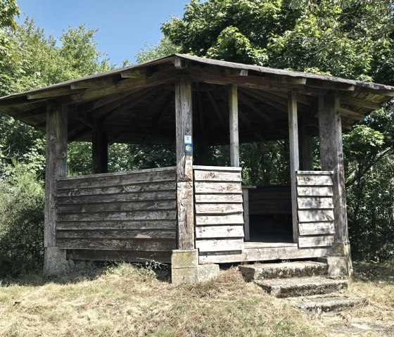 Schutzhütte am Eichelsberg, © Tourist-Information Islek Schutzhütte am Eichelsberg, © Tourist-Information Islek