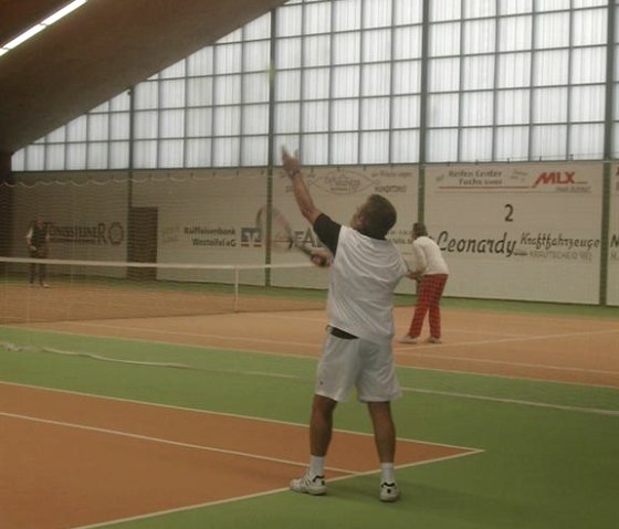 Tennishalle Islekhöhe Krautscheid, © Andreas Zwank, Gasthaus Islekhöhe Tennishalle Islekhöhe Krautscheid, © Andreas Zwank, Gasthaus Islekhöhe
