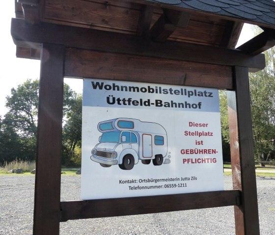 Schild am Stellplatz, © Tourist-Information Islek, Ingrid Wirtzfeld Schild am Stellplatz, © Tourist-Information Islek, Ingrid Wirtzfeld
