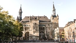 Aachener Rathaus Katschhof.jpg, © Hannah Gatzweiler Aachener Rathaus Katschhof.jpg, © Hannah Gatzweiler