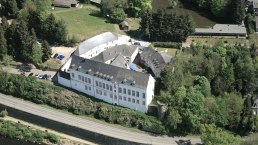 Burg Bollendorf - Luftaufnahme, © Felsenland Südeifel Tourismus GmbH Burg Bollendorf - Luftaufnahme, © Felsenland Südeifel Tourismus GmbH