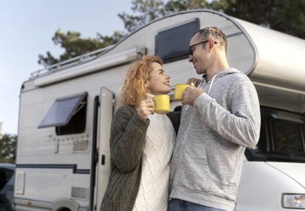 Camper, © Freepik Camper, © Freepik