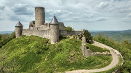 Blick auf die Burgruine Nürburg, © TI Hocheifel-Nürburgring, D. Ketz