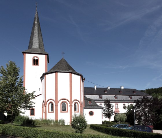klooster-kerk-laag huwelijk, © esther-erharter-tourist-information-gerolsteiner-land