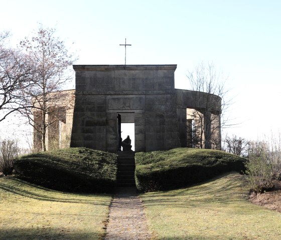 Ehrenfriedhof Daleiden, © Tourist-Info Islek