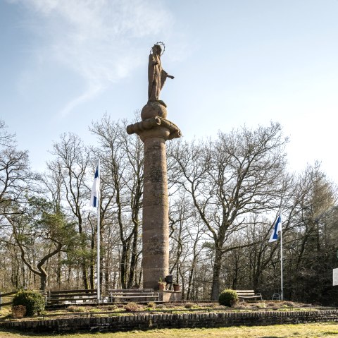 Eifel Tourismus-2021-641-Devon-Pfad, Mariensäule bei Waxweiler-©Eifel Tourismus GmbH, Dominik Ketz, © Eifel Tourismus GmbH, Dominik Ketz