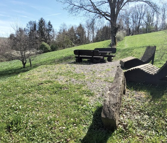 Biotop mit Liegebank, &copy; Tourist-Information Islek