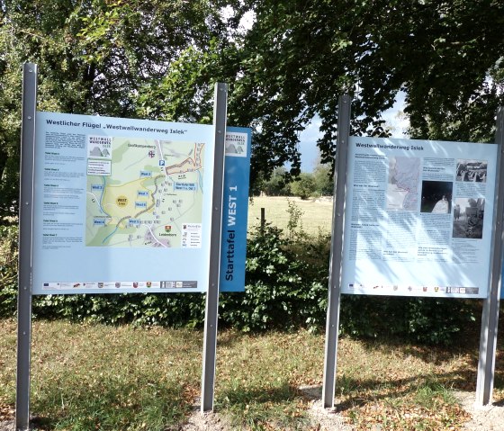 Starttafel Westwall-Wanderweg, &copy; Tourist-Information Islek