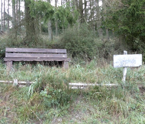 Ruhebank am Waldrand, &copy; Tourist-Information Islek