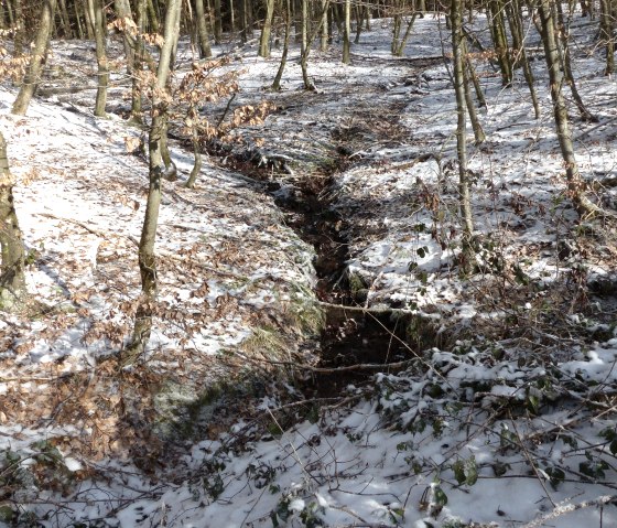 Small stream by the wayside, © Tourist-Information Islek