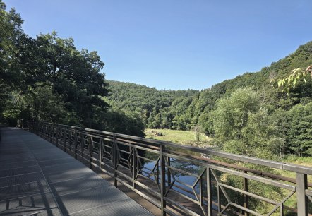 Prüm-Radweg - ehemalige Eisenbahnbrücke, © Toursit-Information Islek