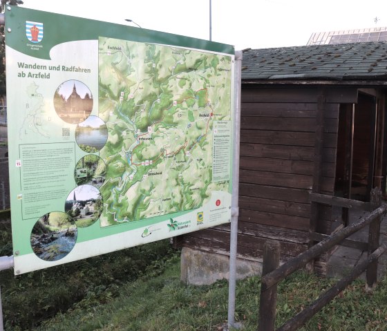 Hikers' parking lot in Arzfeld, Hauptstraße, © Tourist-Information Islek