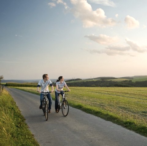 Cycling tour in the Islek, © Eifel Tourismus GmbH, D. Ketz