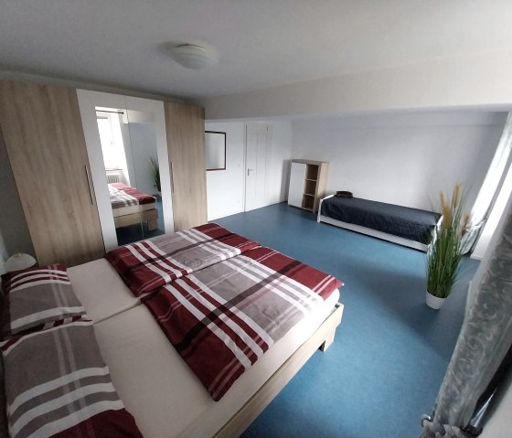 Doppelzimmer mit zusätzlichem Kojenbett