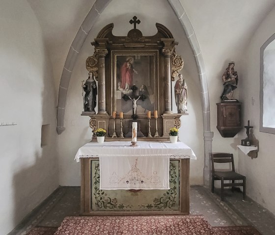 Altarraum der Kapelle in Krautscheid, © Tourist-Information Islek