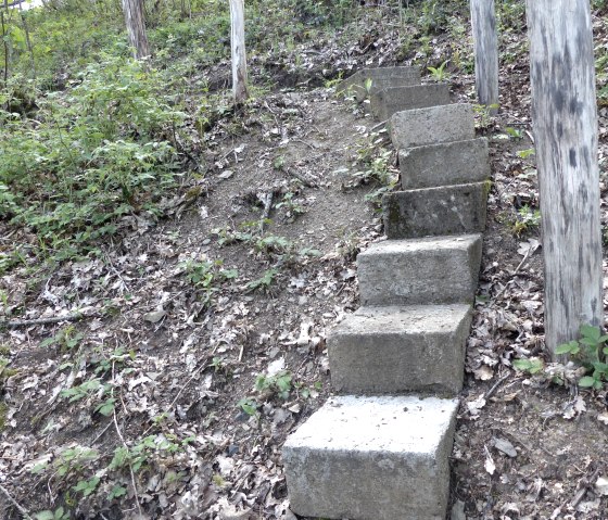 Steps at the Pfädchen, © Tourist-Information Islek